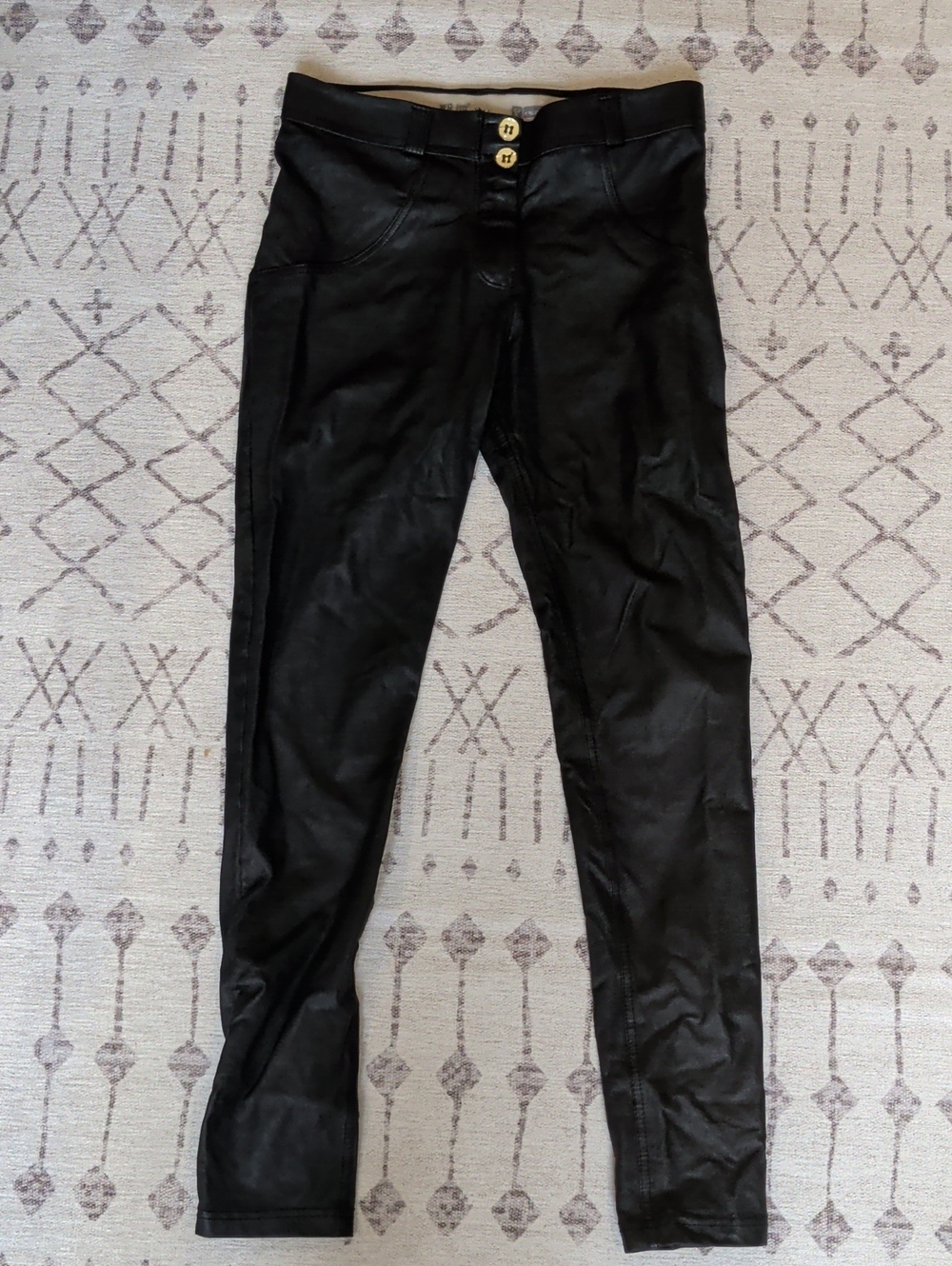 Black Women's Wet Look Stretch Coated Jeggings